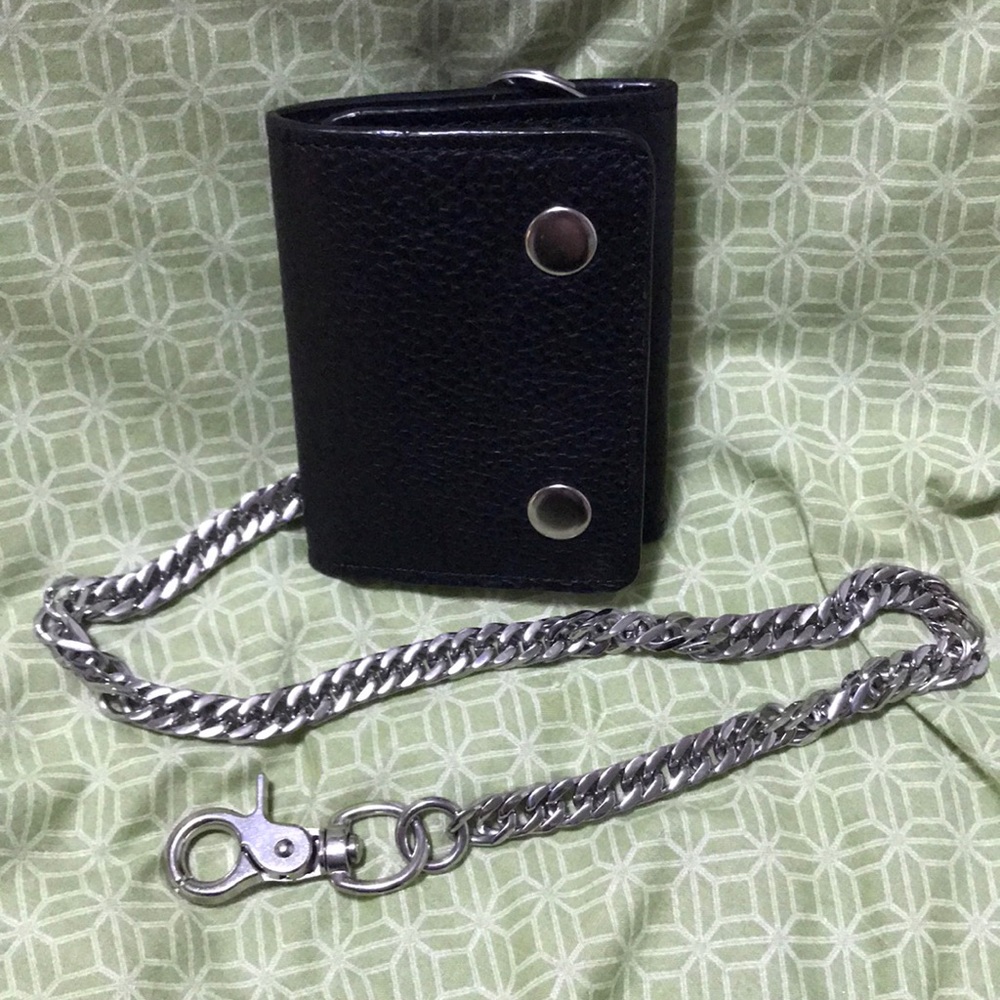 Leather Chain Wallet!